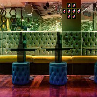 Free online html5 games - New Year Pub Party Escape game 
