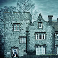 Free online html5 games - Scary Zombie House Escape game 