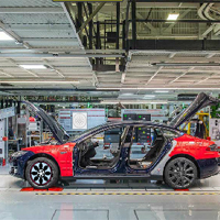 Free online html5 games - Luxury Car Factory Escape game 