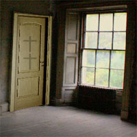 Free online html5 games - Ghost Doll House Escape game 