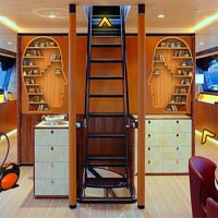 Free online html5 games - 5nGames Luxury Boat game 