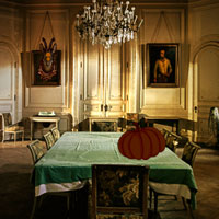 Free online html5 games - Abandoned Royal Residence Escape game 