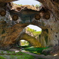 Free online html5 games - Mysterious Cave Forest Escape Games2rule game 